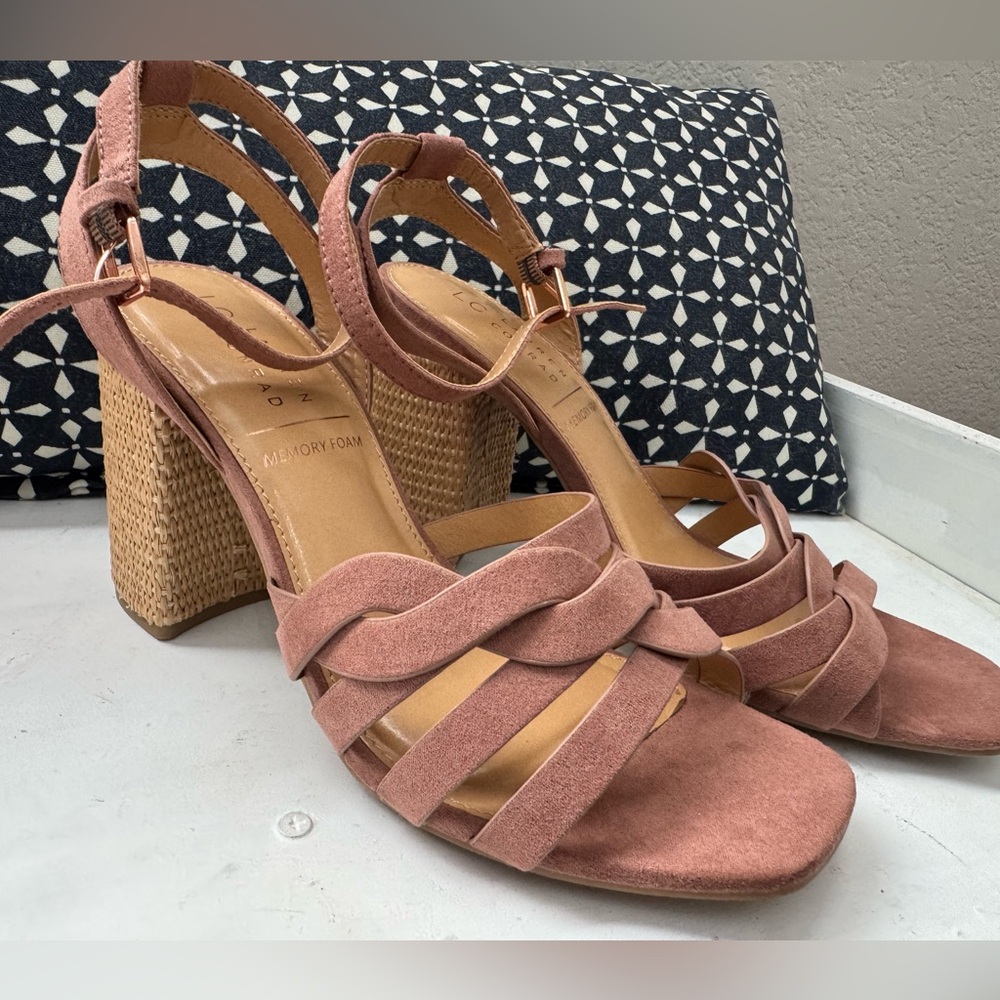 LC by LAUREN CONRAD EUC 8.5 maeve strappy heels